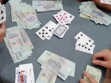 Khai trừ Đảng Phó Chủ tịch phường ở Cẩm Phả, Quảng Ninh vì đánh bạc