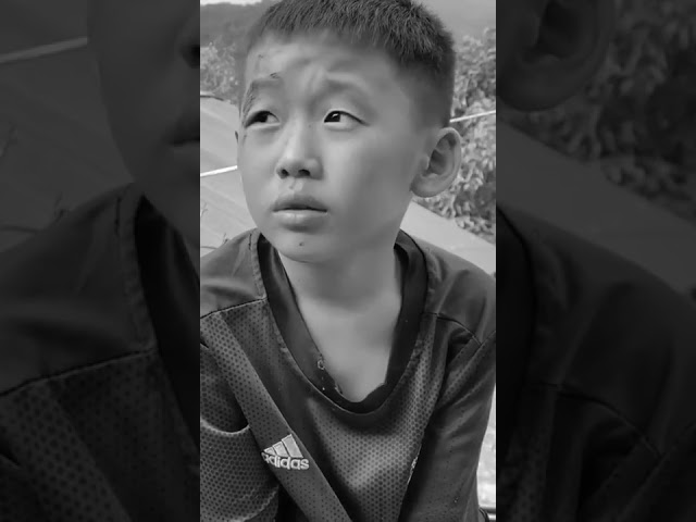 Cậu bé Nghệ An kể lại giây phút lũ cuốn em trai 4 tháng tuổi đi mất